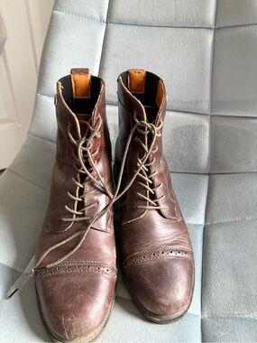 Women’s Brown Leather Lace-Up Boots - Classic Brogue Cap Toe